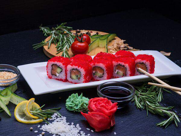 Sushi & Susi - Ролл Калифорния с лососем
