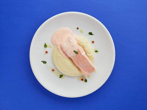 Фартук бистро - Лосось на пару с пюрешкой