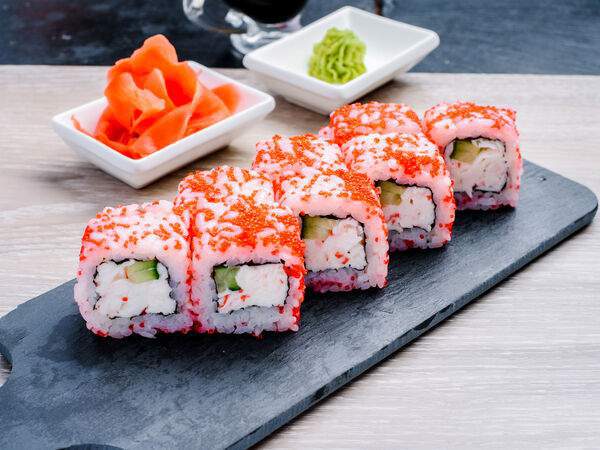 Oribu - Ролл Калифорния тобико