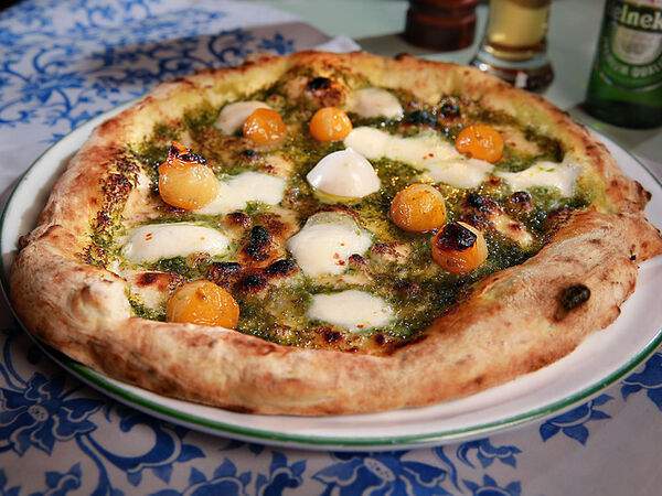 Mama Roma - Пицца Гурмэ с жёлтыми черри