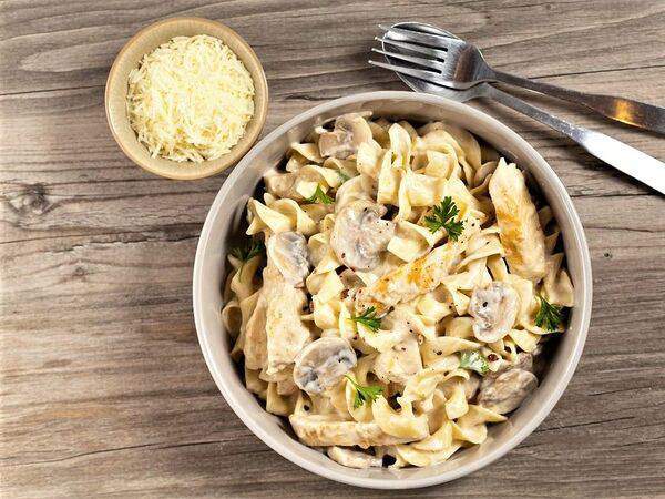 Антракт - Паста с курицей и грибами