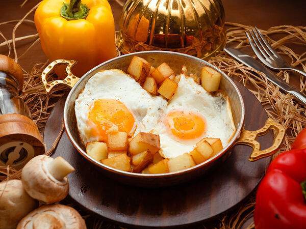 Mado - Жареные яйца с картофелем