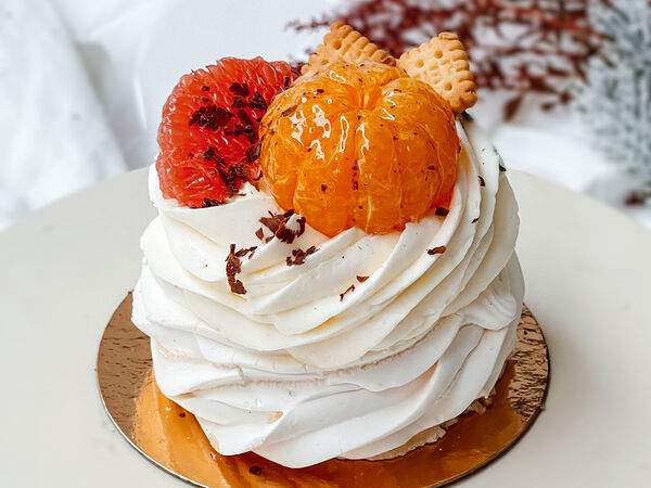 2A Concept. Coffee, Cake & Shop - Павлова с мандарином