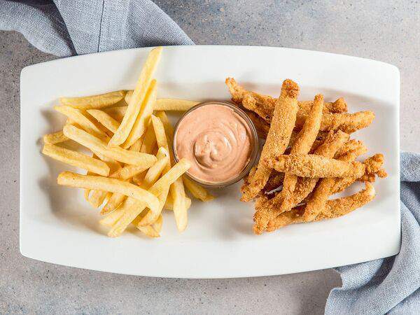 Веранда - Хрустящие куриные палочки с картофелем фри