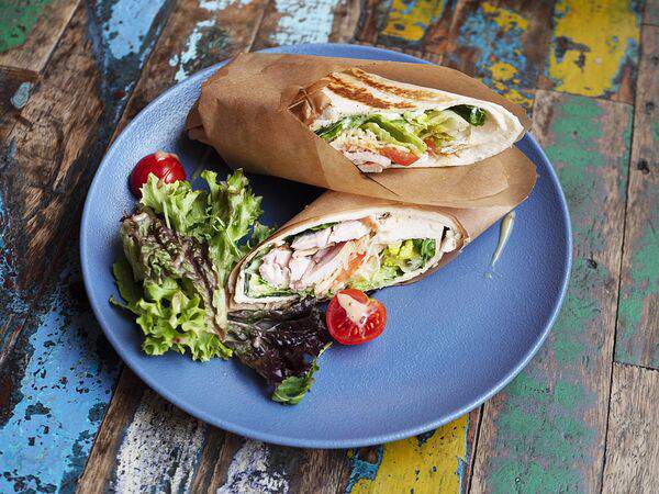 Coffee Room - Врап с курицей, листьями ромэйна и соусом цезарь