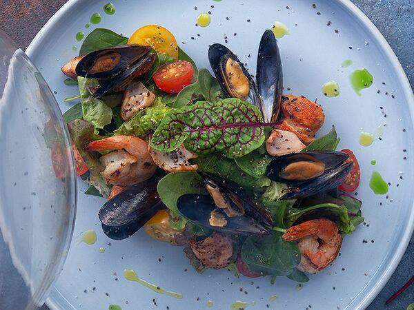 Fergana - Теплый салат с морепродуктами