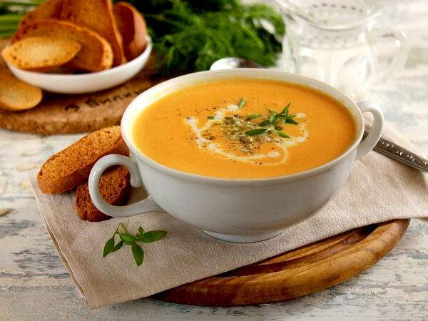 Оливье - Крем-суп из тыквы с копченым лососем