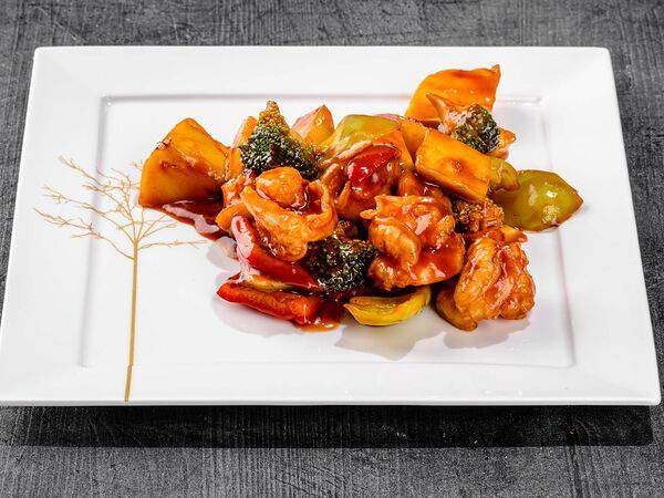 Dom Sovetov - Креветки с ананасами