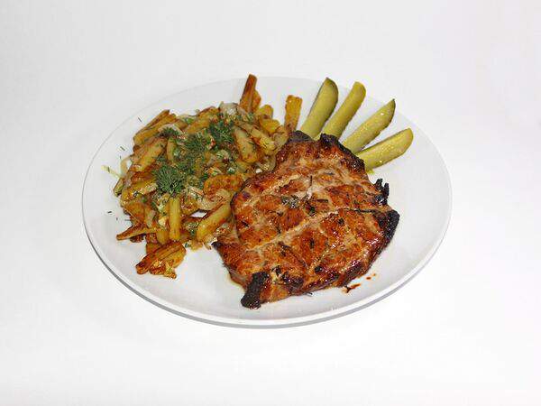 Delivery911 - Свиная отбивная с жареным картофелем