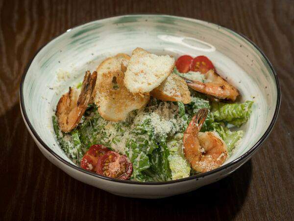 Bbsea jazz club - Цезарь с креветками/лососем