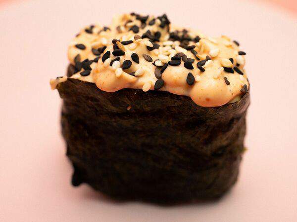 Sushibamz & Pizza - Острая штучка с лососем