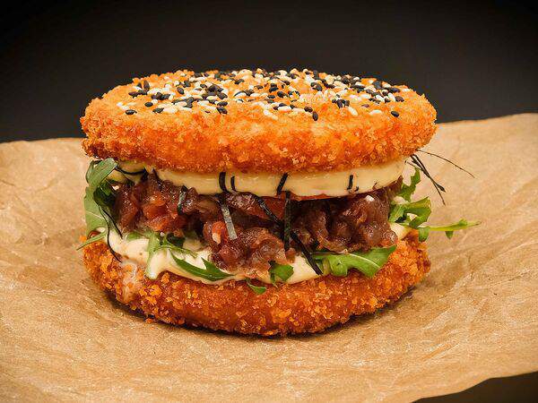 Ramenboy - Суши-бургер c тартаром из говядины