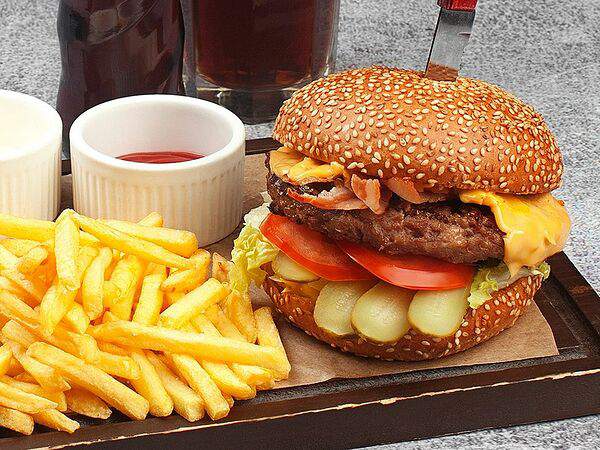 #megapolisbar People's - Бургер Роял