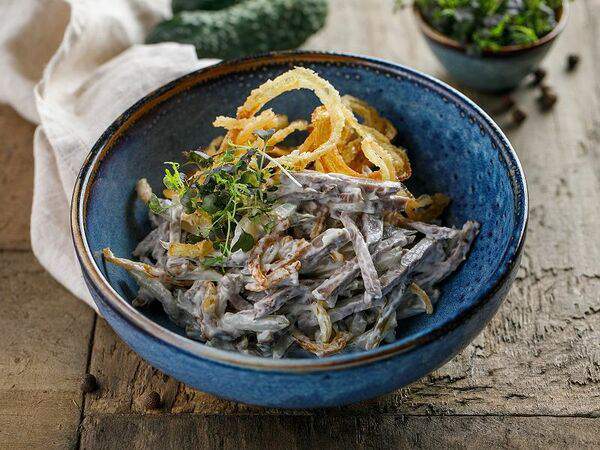 Маймун - Салат с говяжьим языком и хрустящим луком