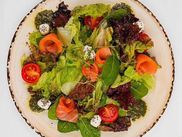 Gusto - Салат с лососем