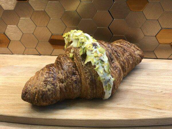 Кофейня Зеленая Улица - Круассан фисташковый