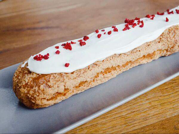 Sunny - Эклер 25 см ванильный