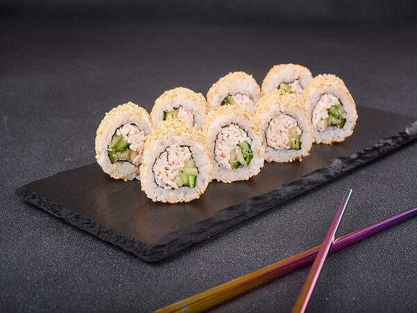 СушиСет - Ролл калифорния в кунжуте