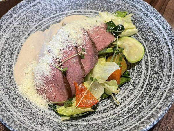 Foodmarket #FaceRoll - Салат с ростбифом, миксом салата и печеными овощами