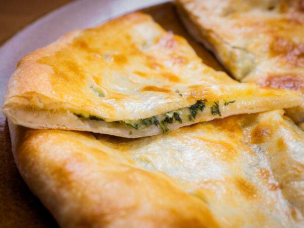 Оджахури - Хачапури со шпинатом и сыром