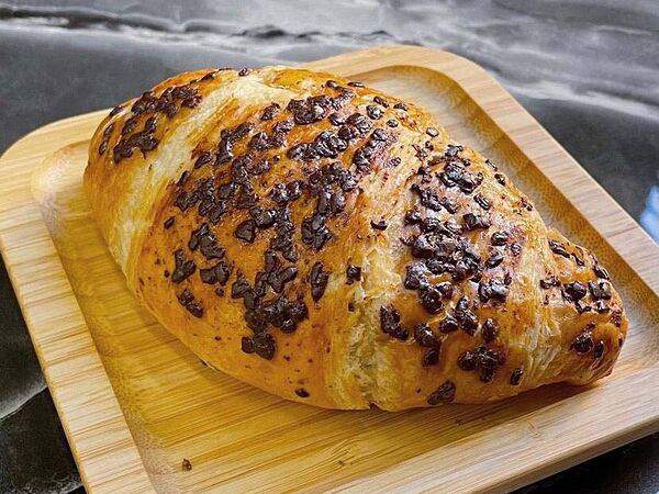 WKND - Круассан с шоколадом