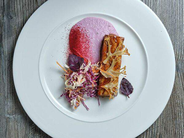 Кисельkitchen - Свиная грудка с кремом из цветной капусты