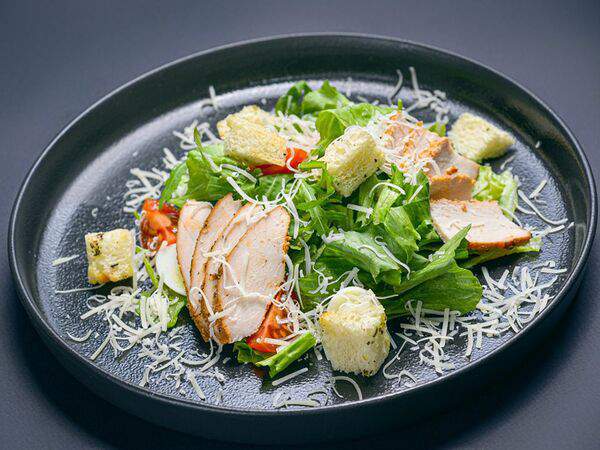 Krug - Цезарь с копченой индейкой