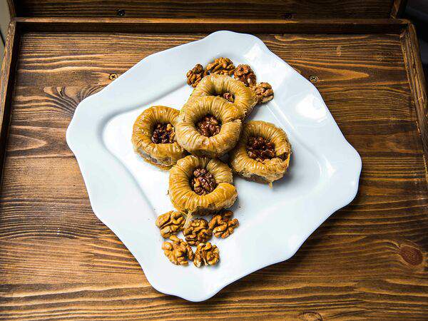 Восточная выпечка - Пахлава Буль-Буль с грецким орехом в начинке