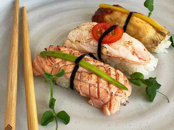 Susi Express - Суши с лососем New