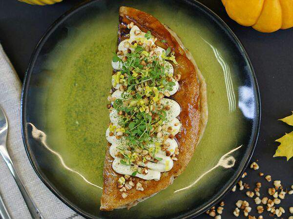 Yellow Cafe - Гречневый блин с цыпленком