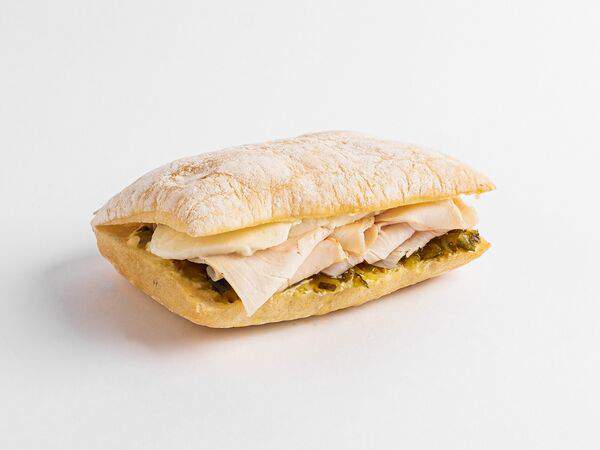 Британские пекарни - Сэндвич с курицей и огуречным релишем