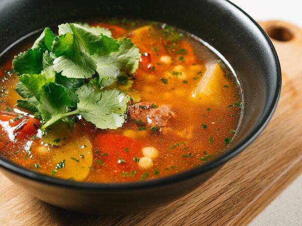 Trattoria 23 - Пикантный суп с ягненком и пастой птитим