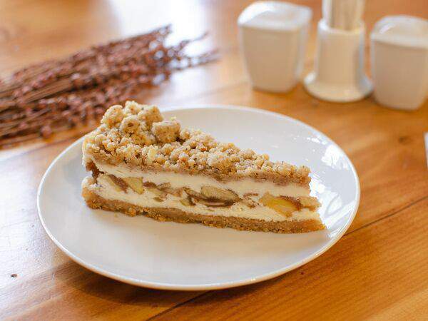 Кафе-пекарня Бенье - Чизкейк яблочный со штрейзелем