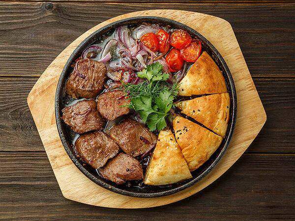 Чучвара, мангал и печи - Вырезка ягненка на сковороде