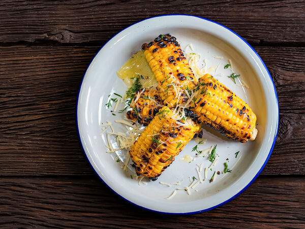 Мясной ресторан Ребро - Кукуруза на гриле с пармезаном