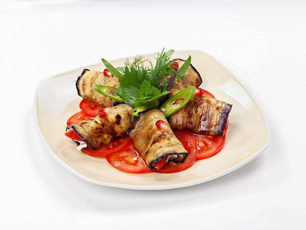 Гуливани - Рулетики из баклажанов с помидорами