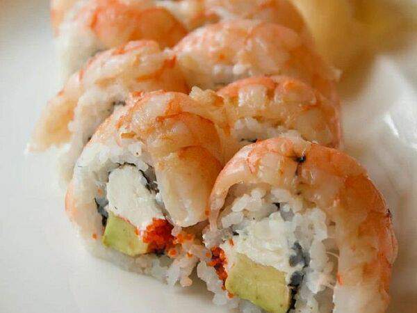 Море в коробке - Роллы Супер креветка, сливочный сыр и авокадо