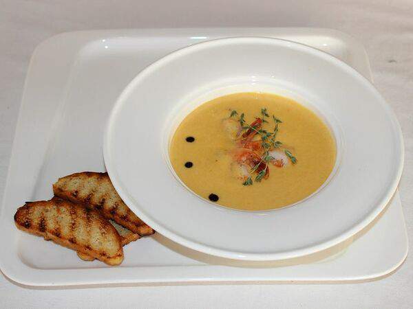 Каравелла - Сырный крем-суп с креветками