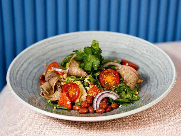 ЛайкиПарк - Салат с говяжьим языком