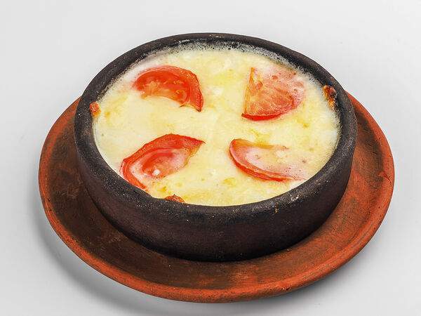 ChaCha - Сулугуни, запеченный с томатами