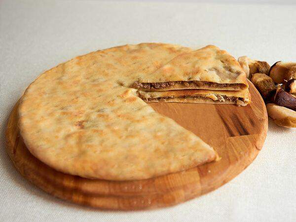 Pirogi Chita - Пирог осетинский с мясом и белыми грибами