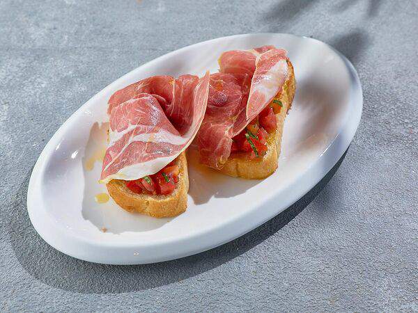 Sapori Di Italia - Брускетта с пармской ветчиной