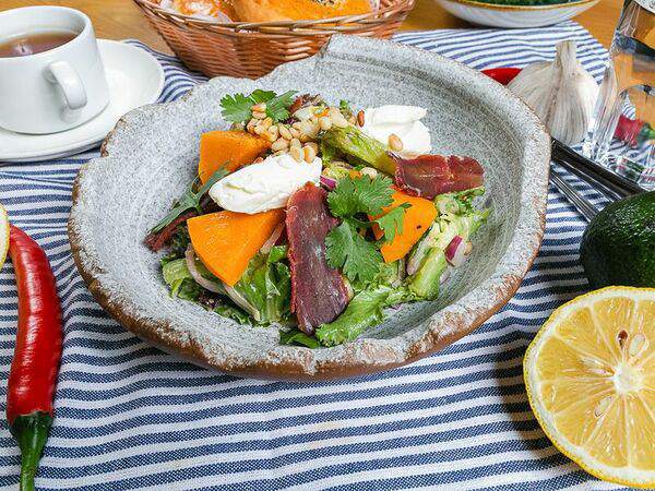 Bazar - Салат с тыквой и бастурмой