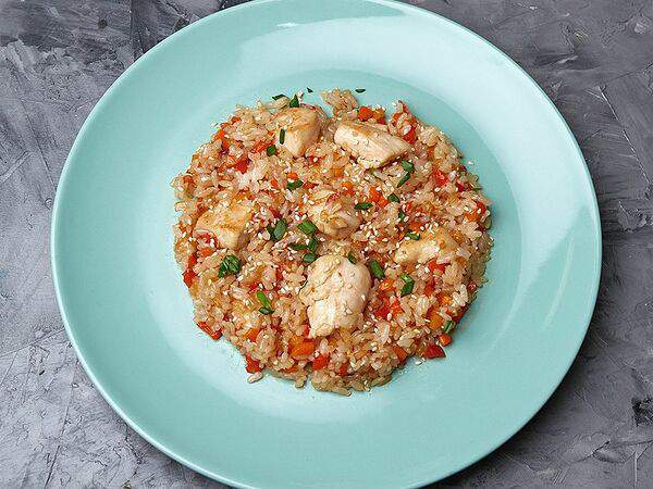 Чак Роллес - Рис с овощами и курицей
