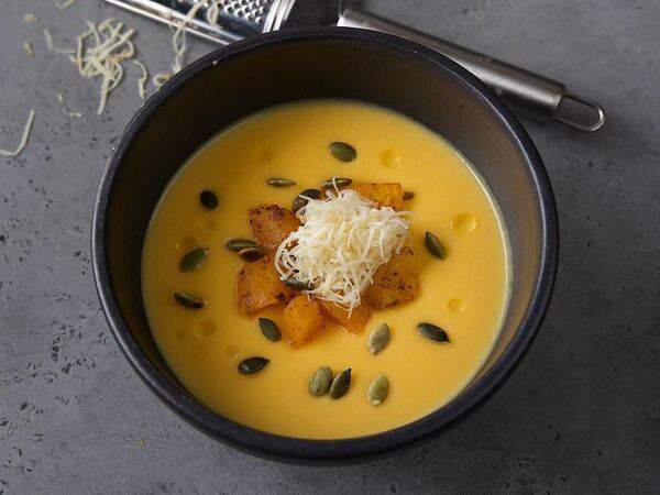 Дом Нино - Тыквенный крем-суп с копченым сулугуни