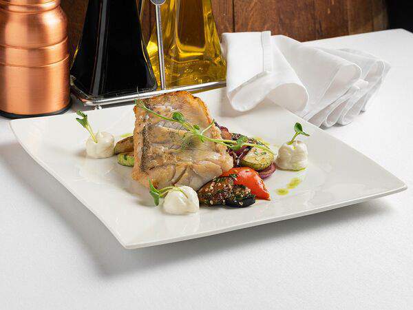 Ресторан Метрополь - Судак с овощами и трюфельным маслом