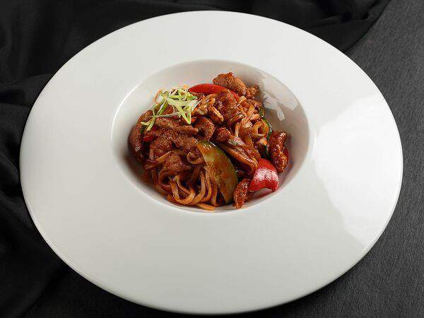 Мираж - Вок со свининой в кисло-сладком соусе