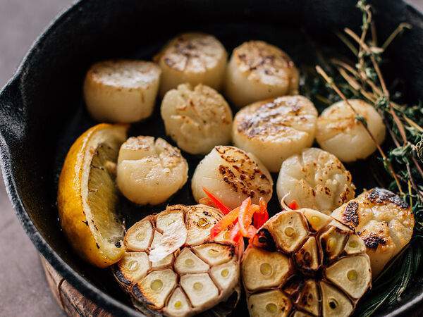 Китчен - Гребешки с чесночным маслом