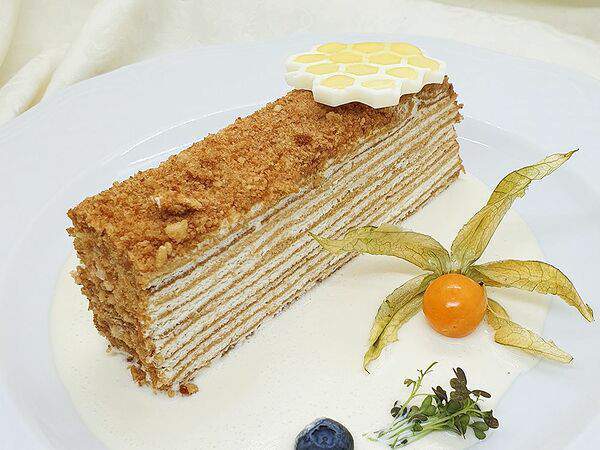 Васнецовъ - Торт Медовик с каштановым мёдом