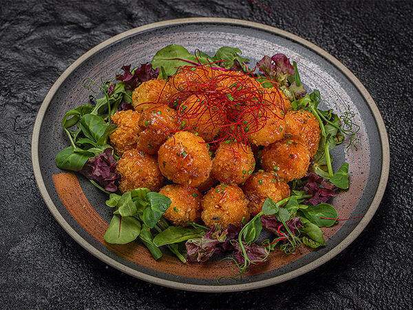 Bluefin Ramen Sushi Nikkei - Креветки в панировке фурикаки с соусом Свит чили